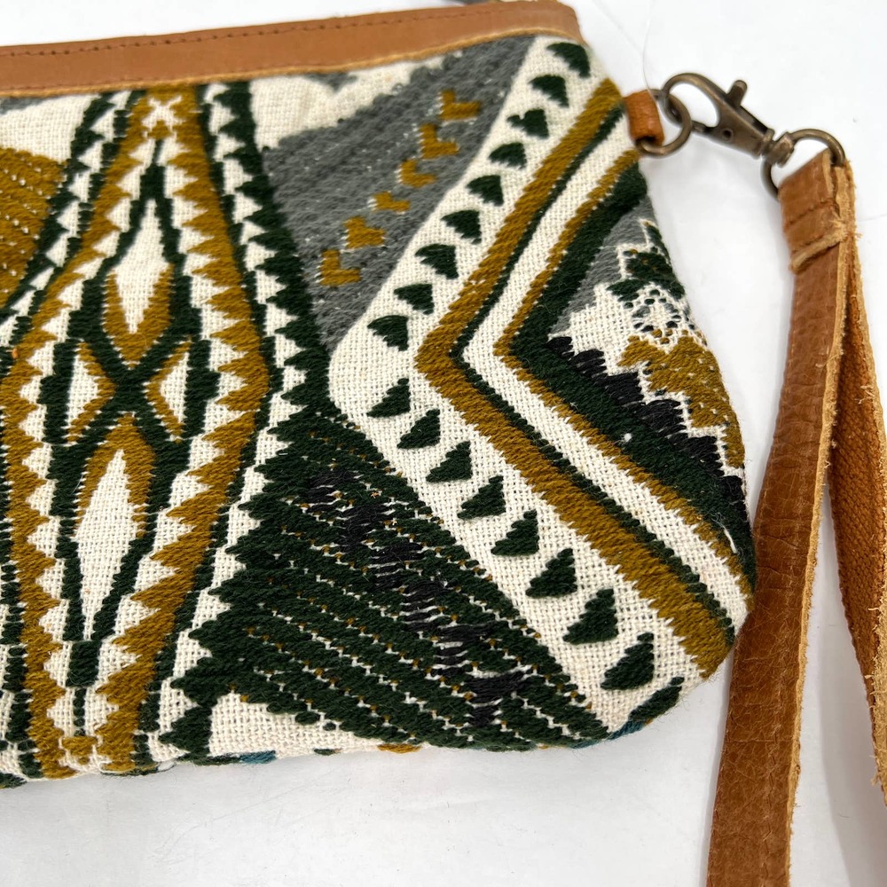 Beaded Woven Tapestry Wristlet Clutch Leather Trim Woven Small Zipper Pouch Boho - Picture 5 of 7